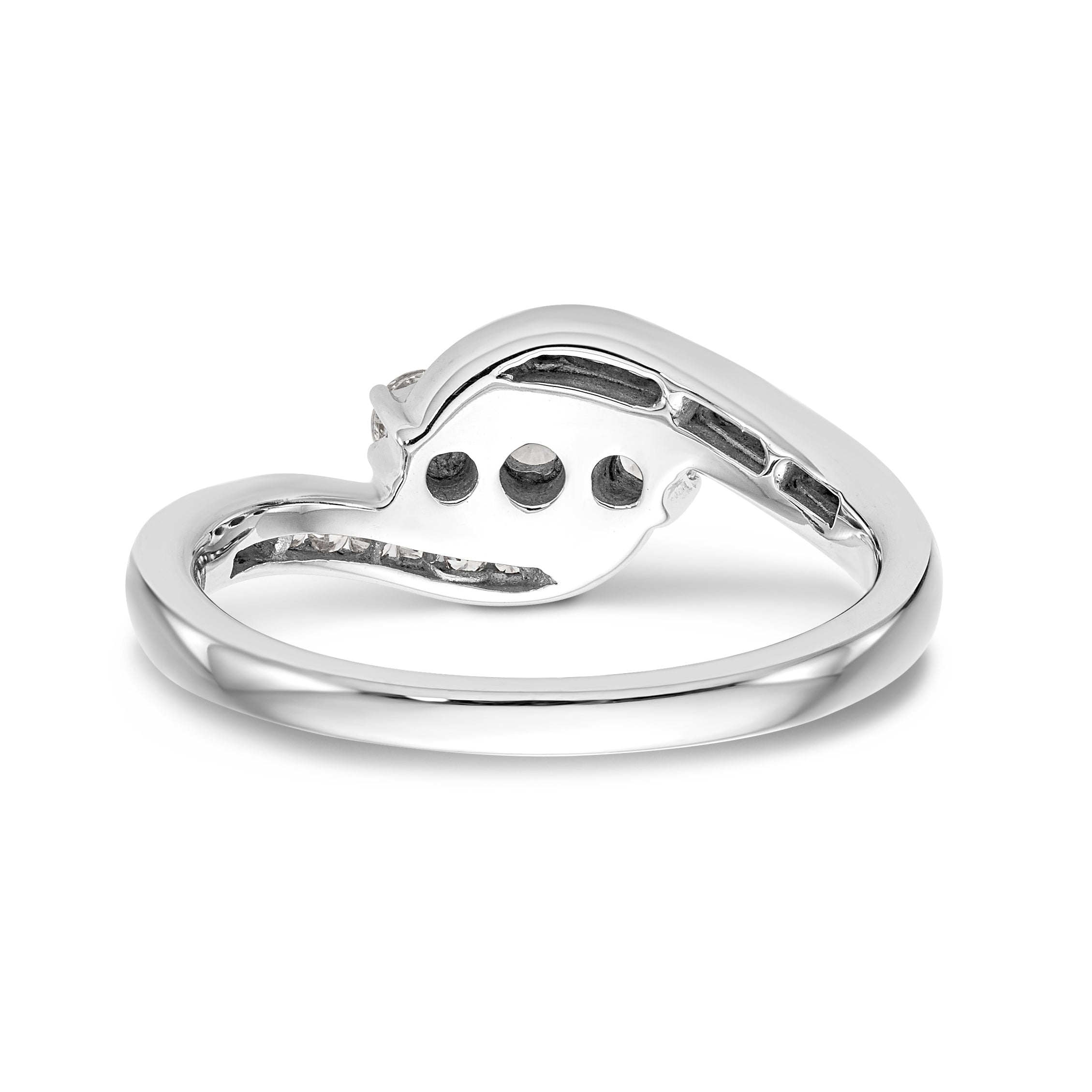 14K Weißgold Verlobungsring mit 3 simulierten Diamanten