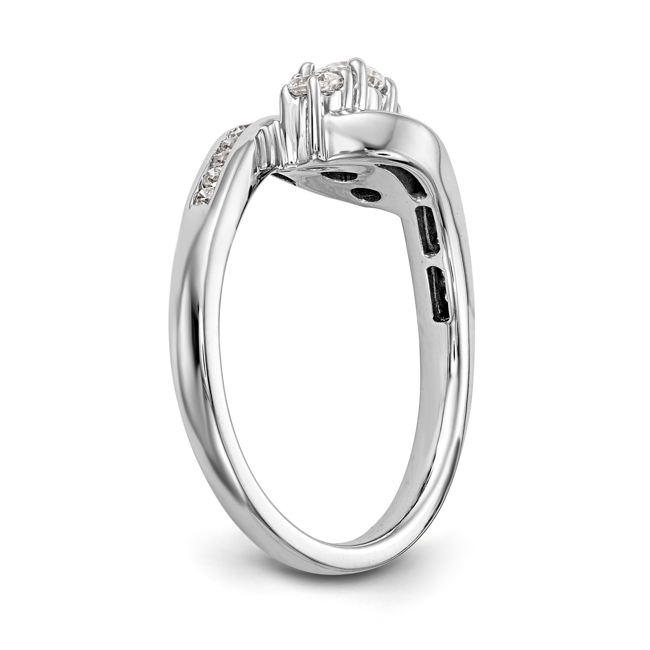 14K Weißgold Verlobungsring mit 3 simulierten Diamanten