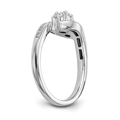 14K Weißgold Verlobungsring mit 3 simulierten Diamanten