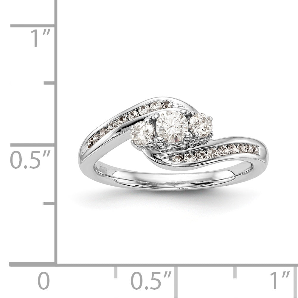 14K Weißgold Verlobungsring mit 3 simulierten Diamanten