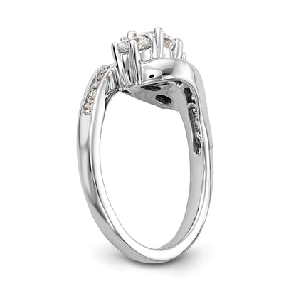 14K Weißgold Verlobungsring mit 3 simulierten Diamanten