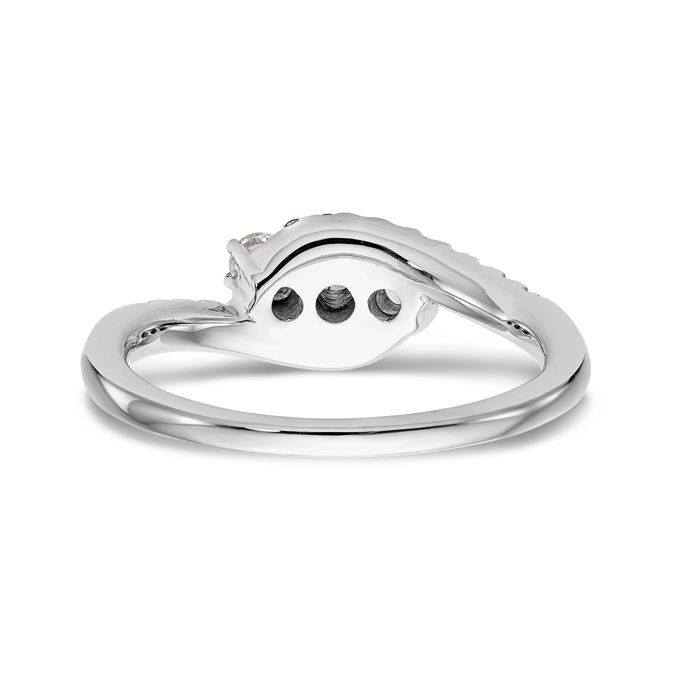 14K Weißgold Verlobungsring mit drei simulierten Diamanten