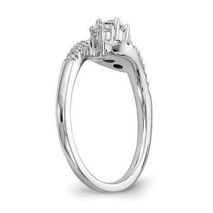 14K Weißgold Verlobungsring mit drei simulierten Diamanten