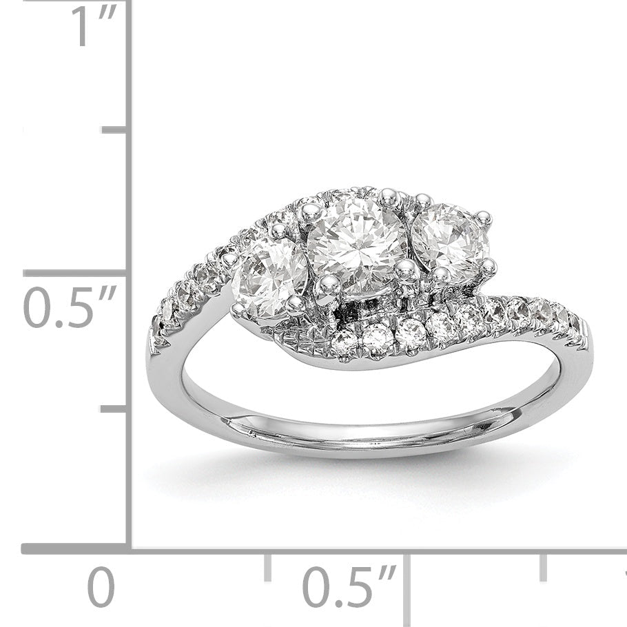 14K Weißgold Verlobungsring mit 3 simulierten Diamanten