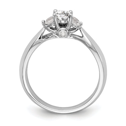 14K Weißgold Verlobungsring mit 3 simulierten Diamanten