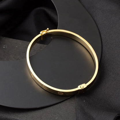 6mm Designer Inspired Hohl Liebe Armreif Armband Classic Model in Massiv 14K Gelbgold